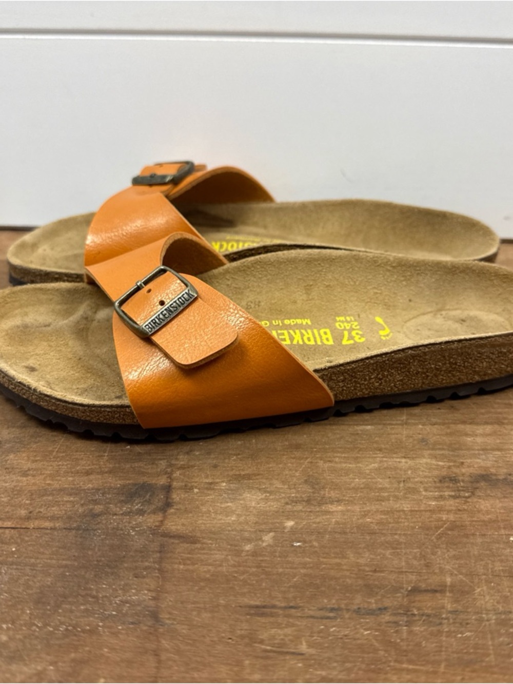 Birkenstock Madrid Leather Sling Bag in Orange/tan size 37 or 6/6.5 - Picture 4 of 9